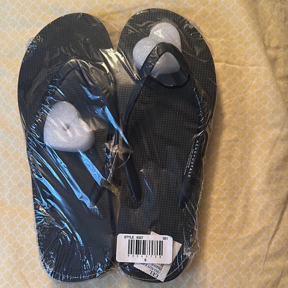 Aeropostale Black Slippers Cozy Comfort